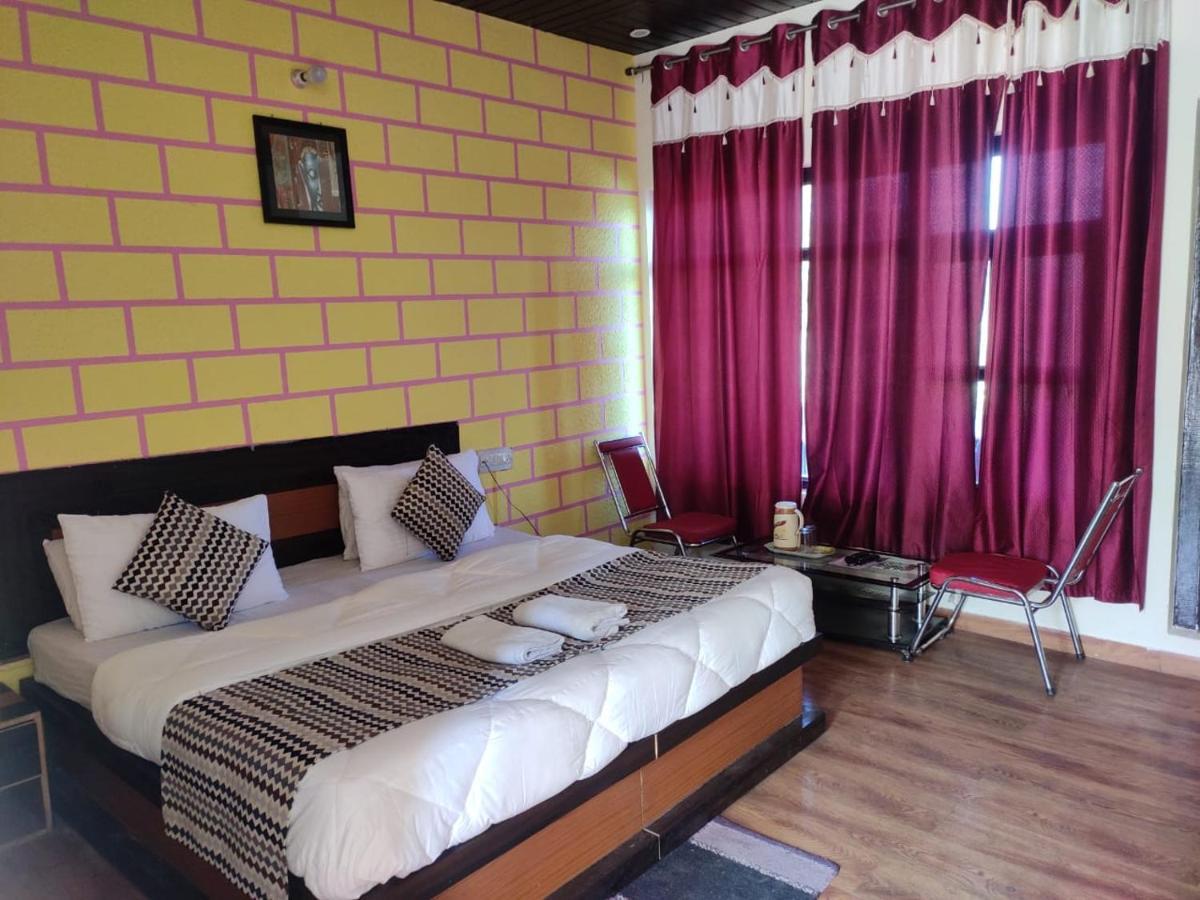 Hotel Deepraj, Kausani Eksteriør bilde