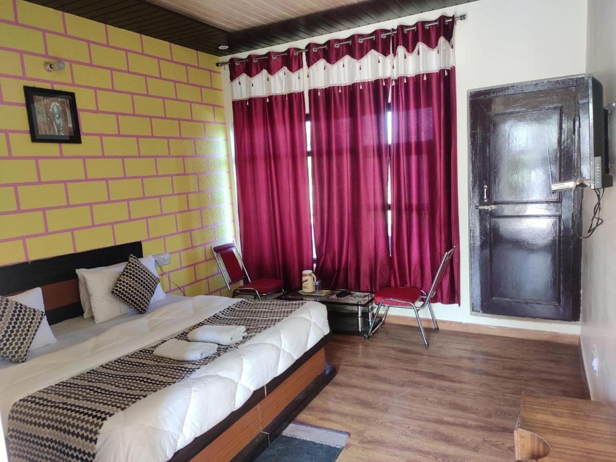 Hotel Deepraj, Kausani Eksteriør bilde