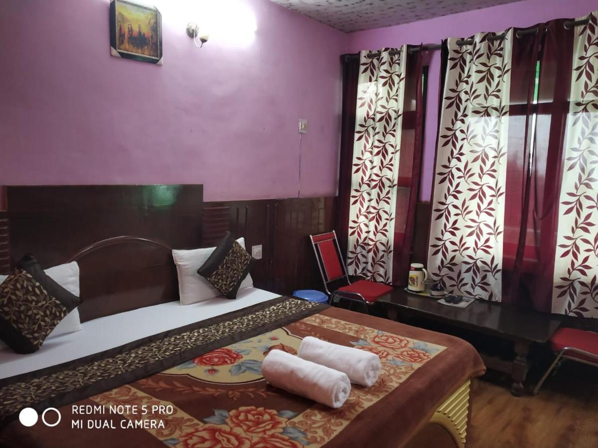 Hotel Deepraj, Kausani Eksteriør bilde