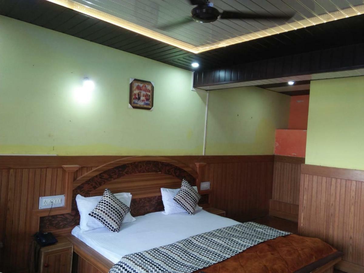 Hotel Deepraj, Kausani Eksteriør bilde