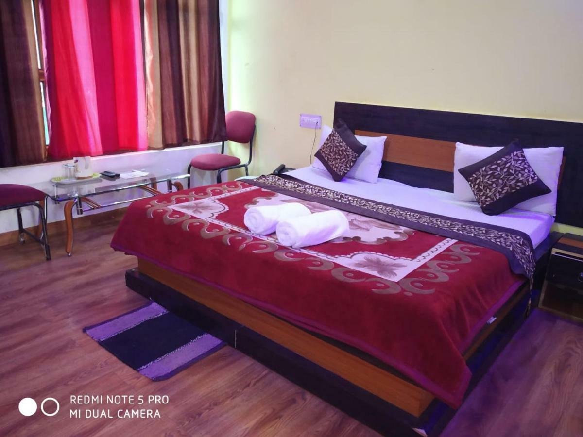 Hotel Deepraj, Kausani Eksteriør bilde