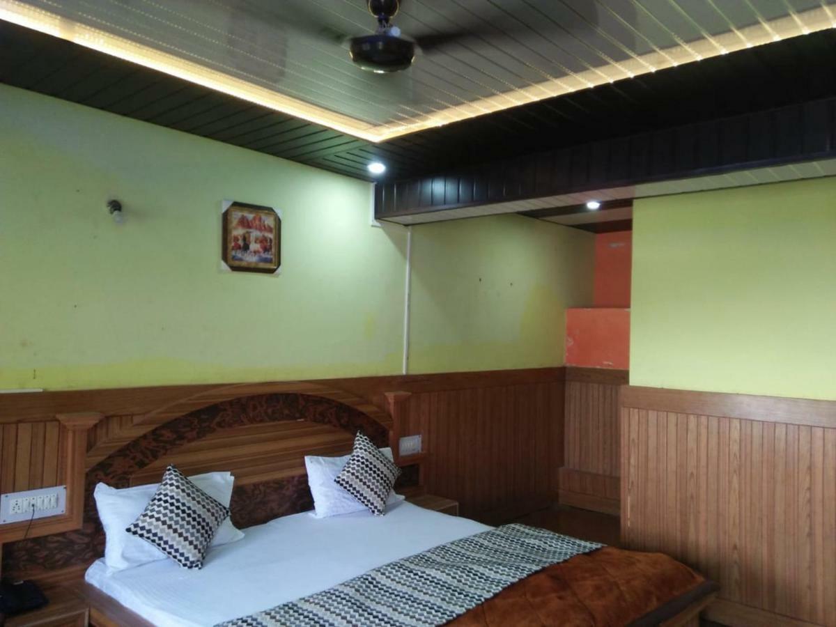 Hotel Deepraj, Kausani Eksteriør bilde